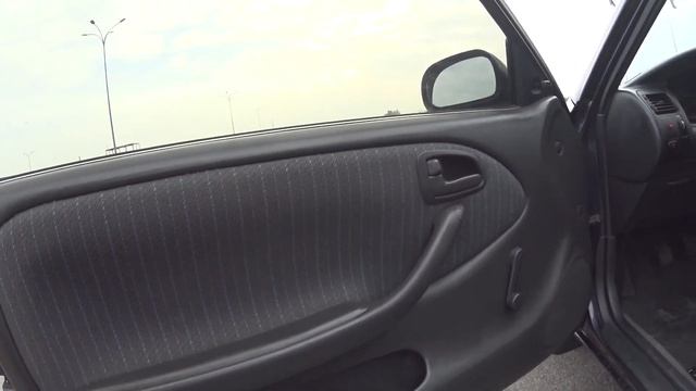 Восстановил TOYOTA Corolla за 850$. Покрасили не в цвет. 50 оттенков синего))