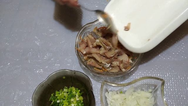 Норвежский салат с СЕЛЬДЬЮ. Я не думала, что так вкусно.(без майонеза)./ Salad with herring. смотреть онлайн