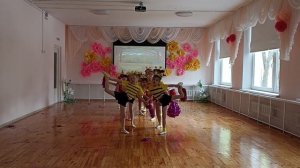 Детский черлидинг - Пчелки, 7 лет