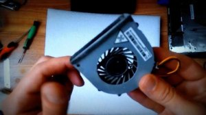 Разборка и чистка ноутбука Lenovo G570 (20079)