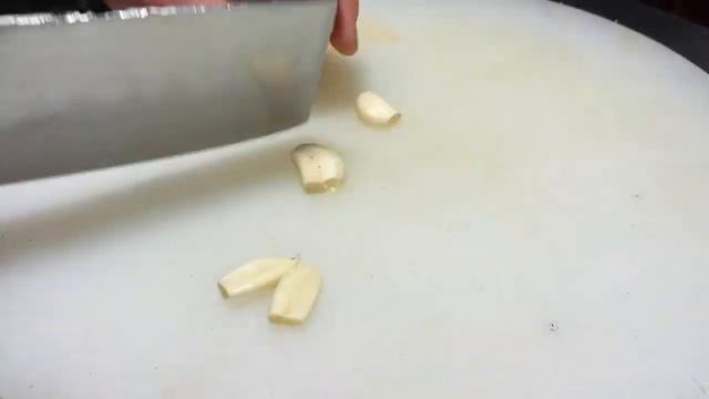 這樣做的黃瓜太好吃了，大廚教你技巧，清脆爽口好吃又下飯，收藏【留意美食】#黃瓜 #黃瓜做法