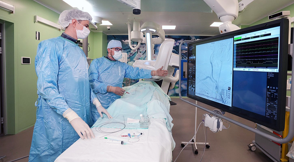 Врачи больницы Вересаева спасли пациента с редкой непроходимостью сосудов / Город новостей на ТВЦ