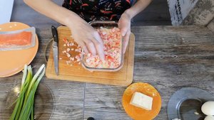 Мимоза с красной рыбой