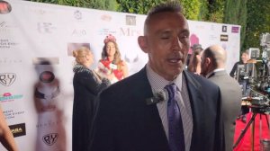 Оливье Грюнер на красной ковровой дорожке в Голливуде во время проведения Mrs. European Universe