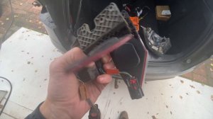 Тесла модел Х - замена люка порта зарядки | Tesla model X   charge port door repair #tesla