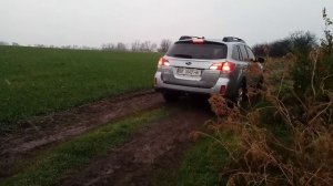 Субару Аутбэк 2012 BR по болоту в горку полное видео / Subaru Outback 2012 BR through the swamp