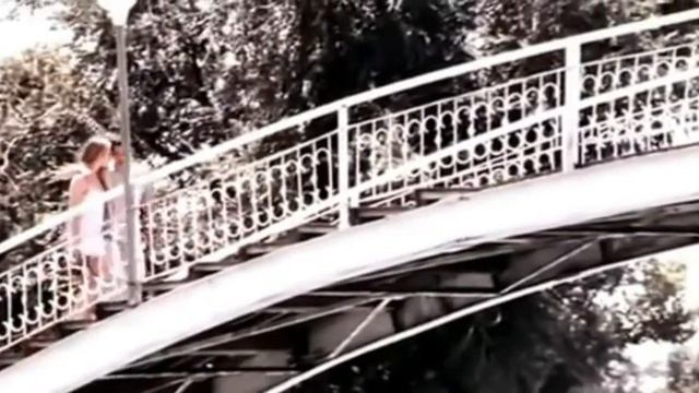 КЛИП * НА КРАЮ СТОЮ * - РЭП смотреть онлайн