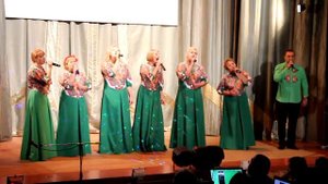 вокальный ансамбль Яйского РДК "Русская песня" - Родные люди не осудят