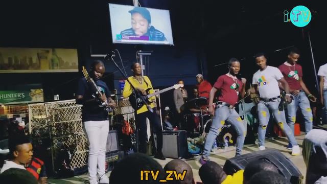 Mark Ngwazi Achiridza Guitar raAlick Macheso At Fio смотреть онлайн