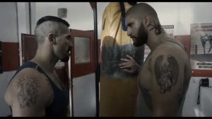 Юрий бойко случай в спортзале. Неоспоримый 4 фрагмент из фильма.