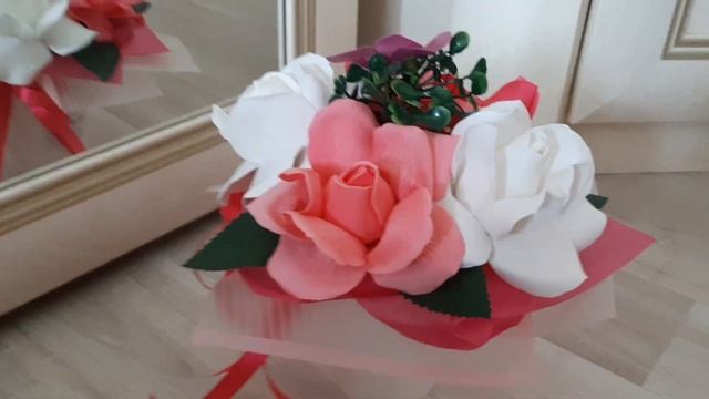 мыльные розы. букетик в стаканчике. композиция из 5 роз. смотреть онлайн