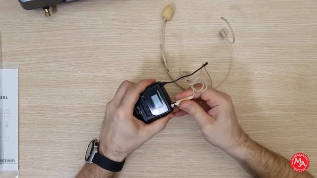 Радиосистема вокальная с головным микрофоном BG IU-208G смотреть онлайн