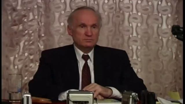 А И.Осипов.В каббале цифры имеют значение.Для христиан хоть тридцать три шестерки ничего не значат. смотреть онлайн