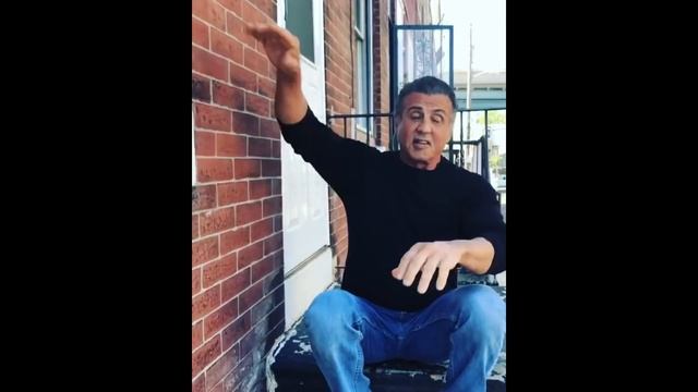 Sylvester Stallone Returns to Rocky Balboa's Apartment смотреть онлайн