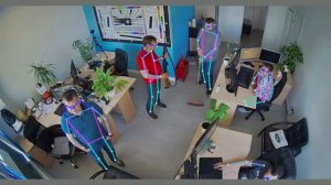 Контроль за движением человеческих рук ног тела головы Автоматически определяет плохое поведение