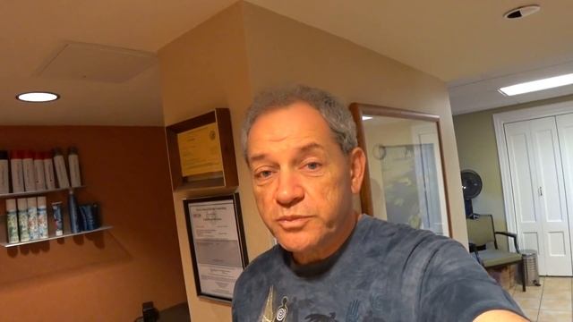 379. Чем именно раскрасили брови блогеру - тайное становится явным смотреть онлайн