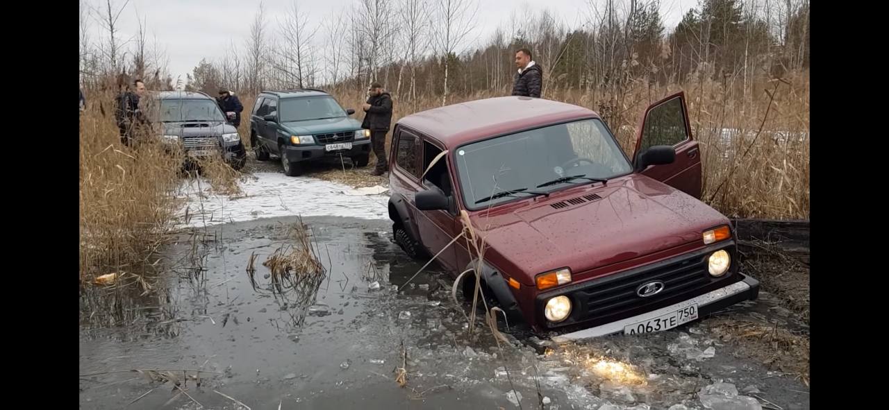 Разбили Ниву об лёд, BMW X5, Skoda Yeti и другие кроссоверы на бездорожье смотреть онлайн