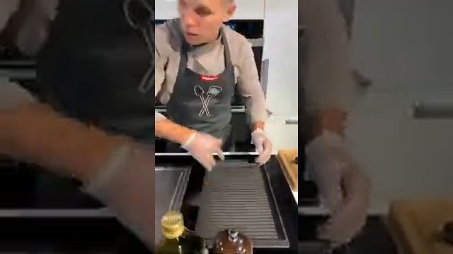 Минестроне по генуэзски и оладушки из цукини l Мерчук смотреть онлайн