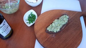 Супер бутерброд с авокадо! Это просто, полезно и вкусно! Авокадо и творожный сыр! И шедевр готов