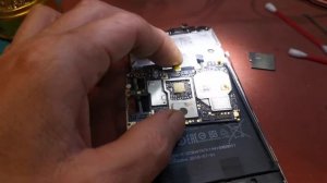 Xiaomi Mi A2 lite не работает кнопка включения.