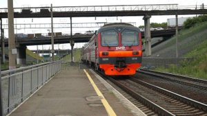 Электропоезд ЭД9М-0216. Покатушки от 10 км до 7 км+отправление.