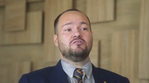 Что делать если второй собственник квартиры продает свою долю постороннему лицу?