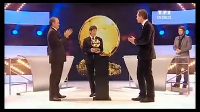 Лео МЕССИ Получил Золотой МЯЧ!!! смотреть онлайн