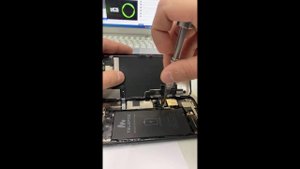 Замена аккумулятора iPhone 11