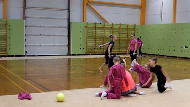 Старшие фантазируют (за кулисами "Rudens 2014) смотреть онлайн