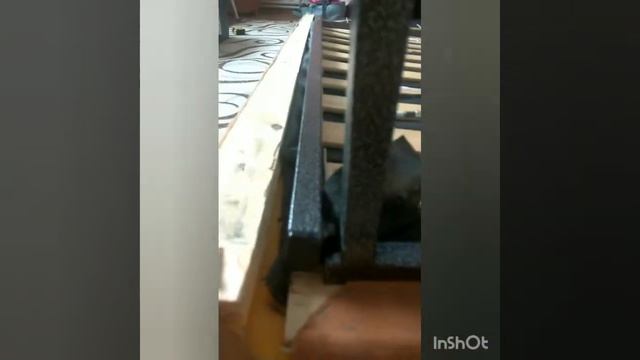 Ремонт дивана. Погнулся и оторвался металлокаркас. Дети попрыгали
