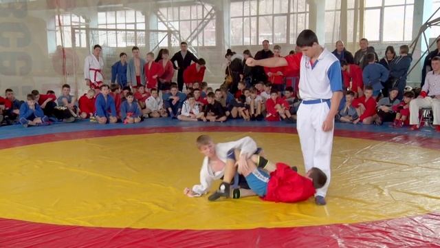 Первенство ДНР по борьбе самбо смотреть онлайн