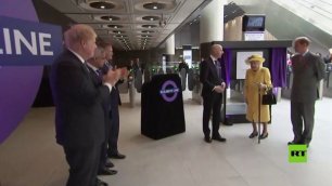 الملكة إليزابيث الثانية تفتتح خط القطارات يحمل اسمها في لندن