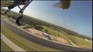 ужасное падение самолета. падение самолета на дерево, вид из кабины.