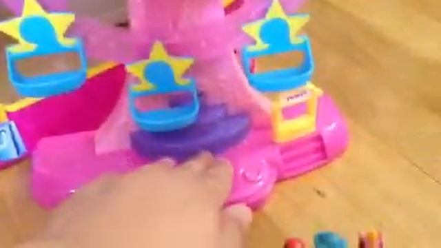 Squinkies adventure mall surprise review! смотреть онлайн