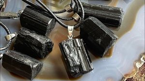 ⚡ Черный турмалин, малахит. Обзор кулонов. Часть 1 #натуральныекамни #обучение #духовноеразвитие