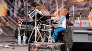 Лёня Шиловский Юный барабанщик клип от ВАМ