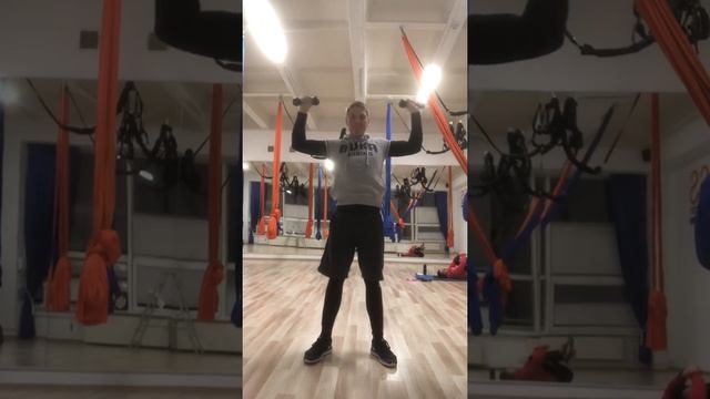 Работа с гантелями смотреть онлайн