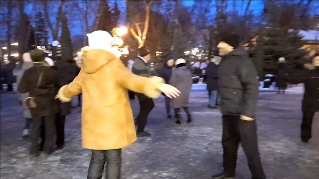 МНЕ ВЧЕРА ПРИСНИЛОСЬ ТЫ В МЕНЯ ВЛЮБИЛАСЬ смотреть онлайн