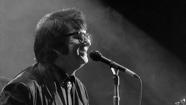 Roy Orbison - Oh, Pretty Woman (Black & White Night 30 - Alternate Version) смотреть онлайн