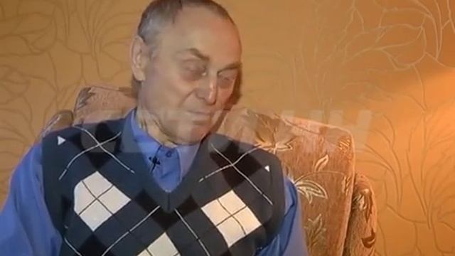 75 летний парашютист. Пенсионер прыгнул с парашютом.mpg смотреть онлайн