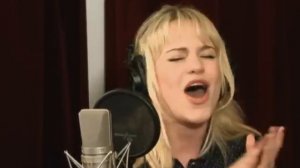 Duffy - Mercy Acoustic Performance at AZ, Paris