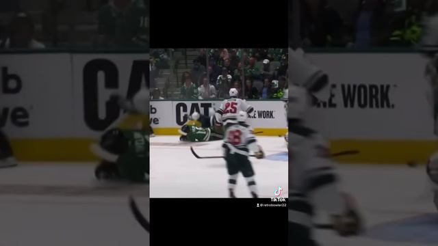 Matt Dumba knocks Pavelski out of the game. Stably Cup Playoffs-round 1