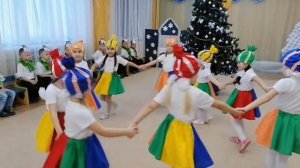 Новогодний праздник в старшей группе "Озорная хлопушка".