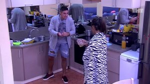 Дом-2: Что ты чешешь!