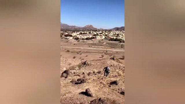 ХАБИБ НУРМАГОМЕДОВ 1,5 ЧАСА ПОДНИМАЛСЯ В ЭМИРАТСКИХ ГОРАХ ХАТТА