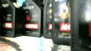 МОТОРНОЕ МАСЛО MOTUL: ДЛЯ ТЕХ, КТО ЛЮБИТ ОЧЕНЬ БЫСТРУЮ ЕЗДУ