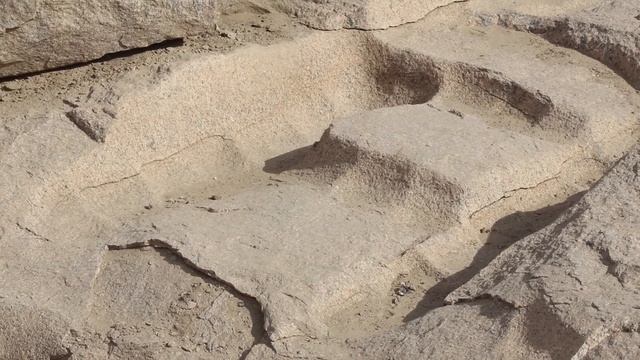 Асуан, Египет. Чужие следы добычи гранита. смотреть онлайн