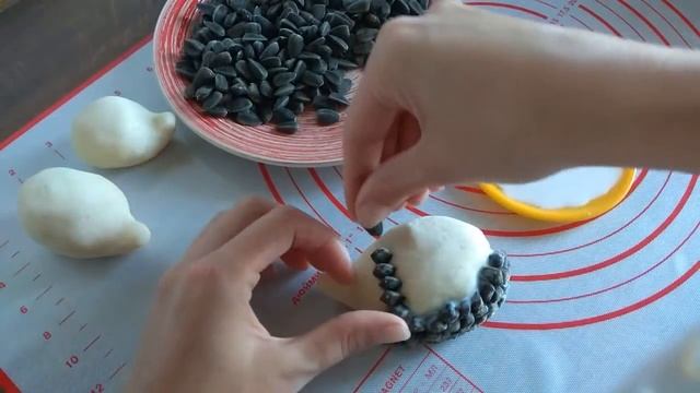 Ежик из семечек! Поделки для детей! Осенняя поделка в детский сад!Crafts with children. смотреть онлайн