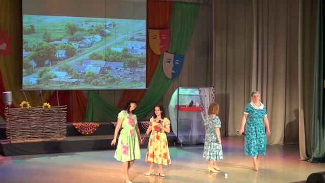 В перерыве между с сценами выступил Вокальный коллектив "Таволга" смотреть онлайн