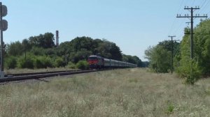 Тепловоз ТЭП70-0554 с поездом 563М Москва - Анапа